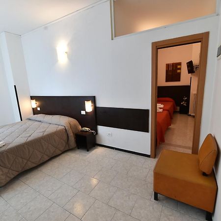 Hotel Okinawa Rimini Esterno foto