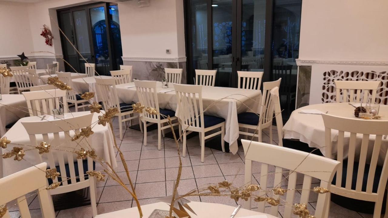 Hotel Okinawa Rimini Esterno foto