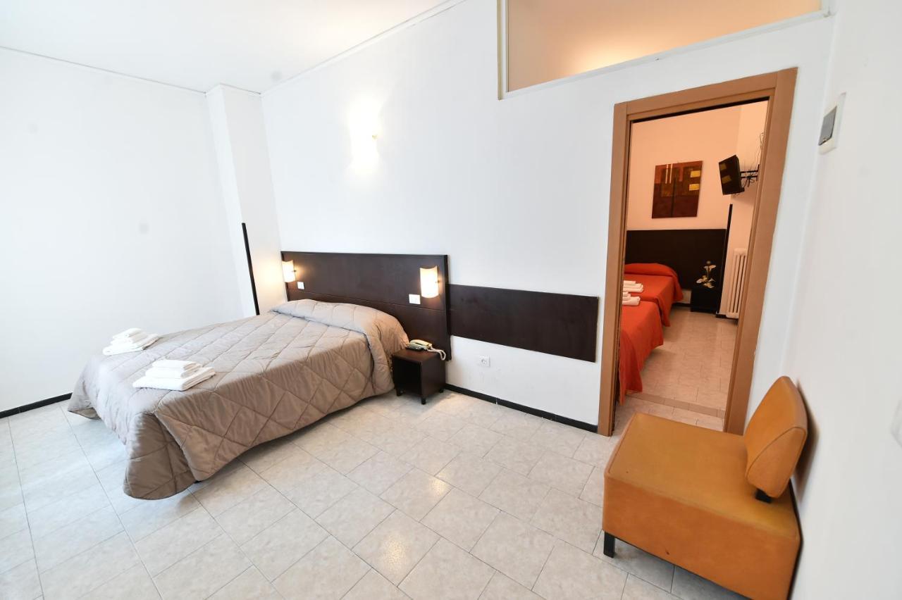 Hotel Okinawa Rimini Esterno foto
