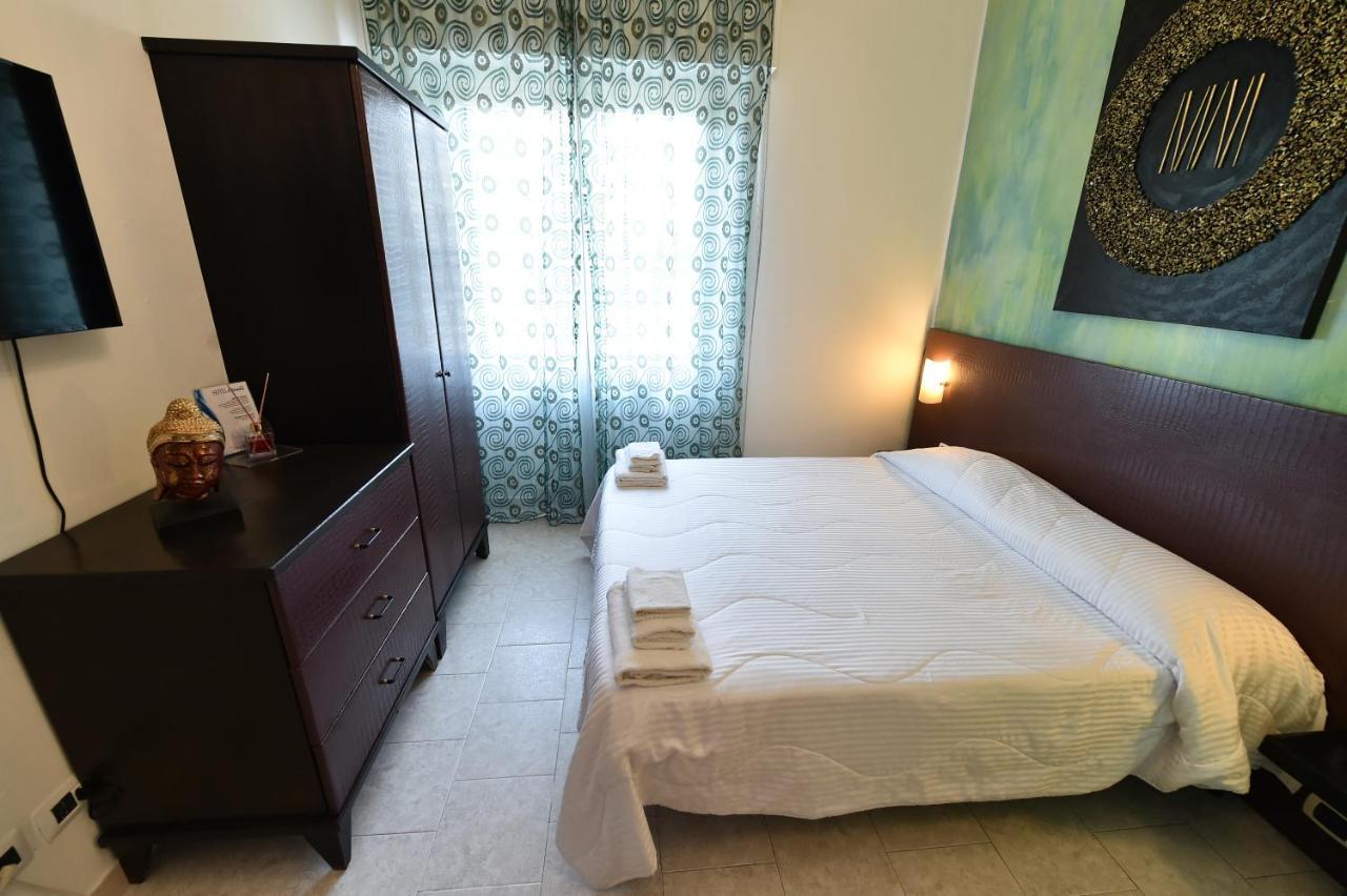 Hotel Okinawa Rimini Esterno foto