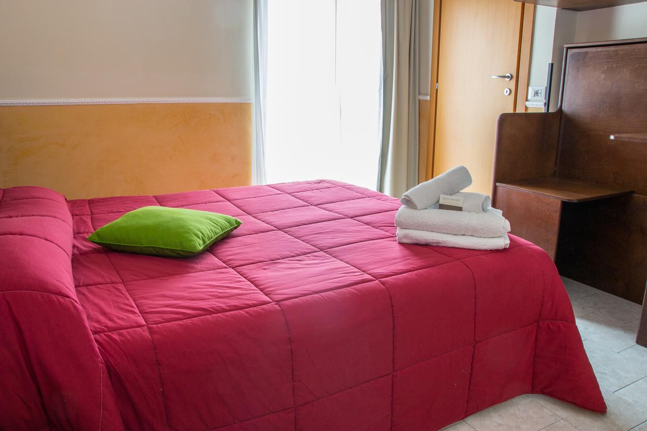 Hotel Okinawa Rimini Esterno foto
